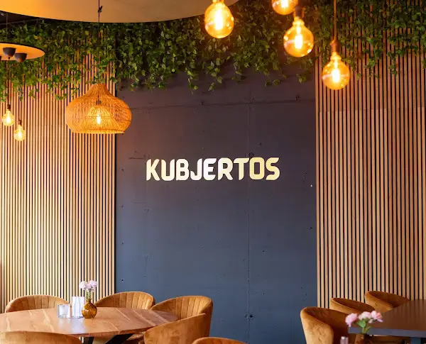 Kubjertos Filipino Moderno
