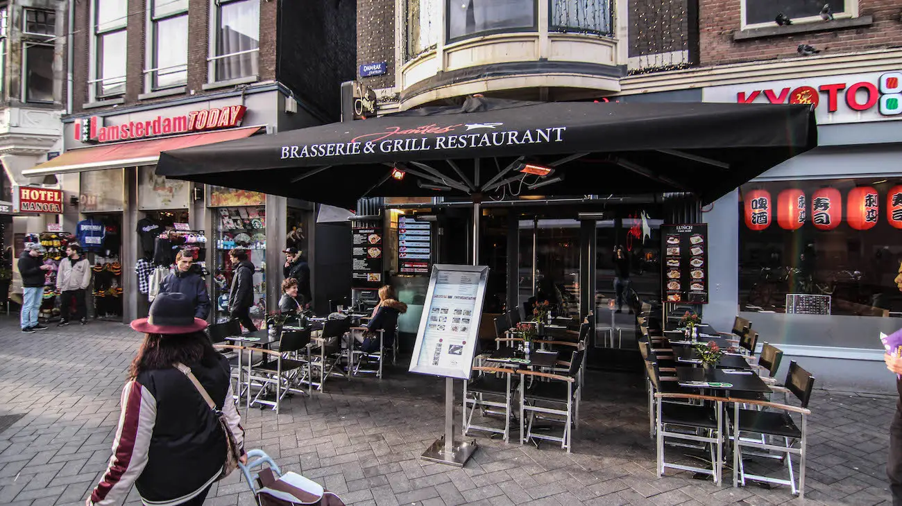 Restaurant At James