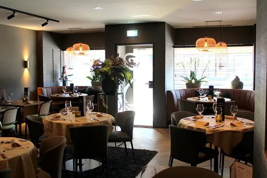 Rose Garden Asian Bistro